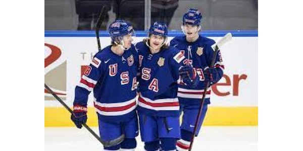 Jake Sanderson starter sin karriere